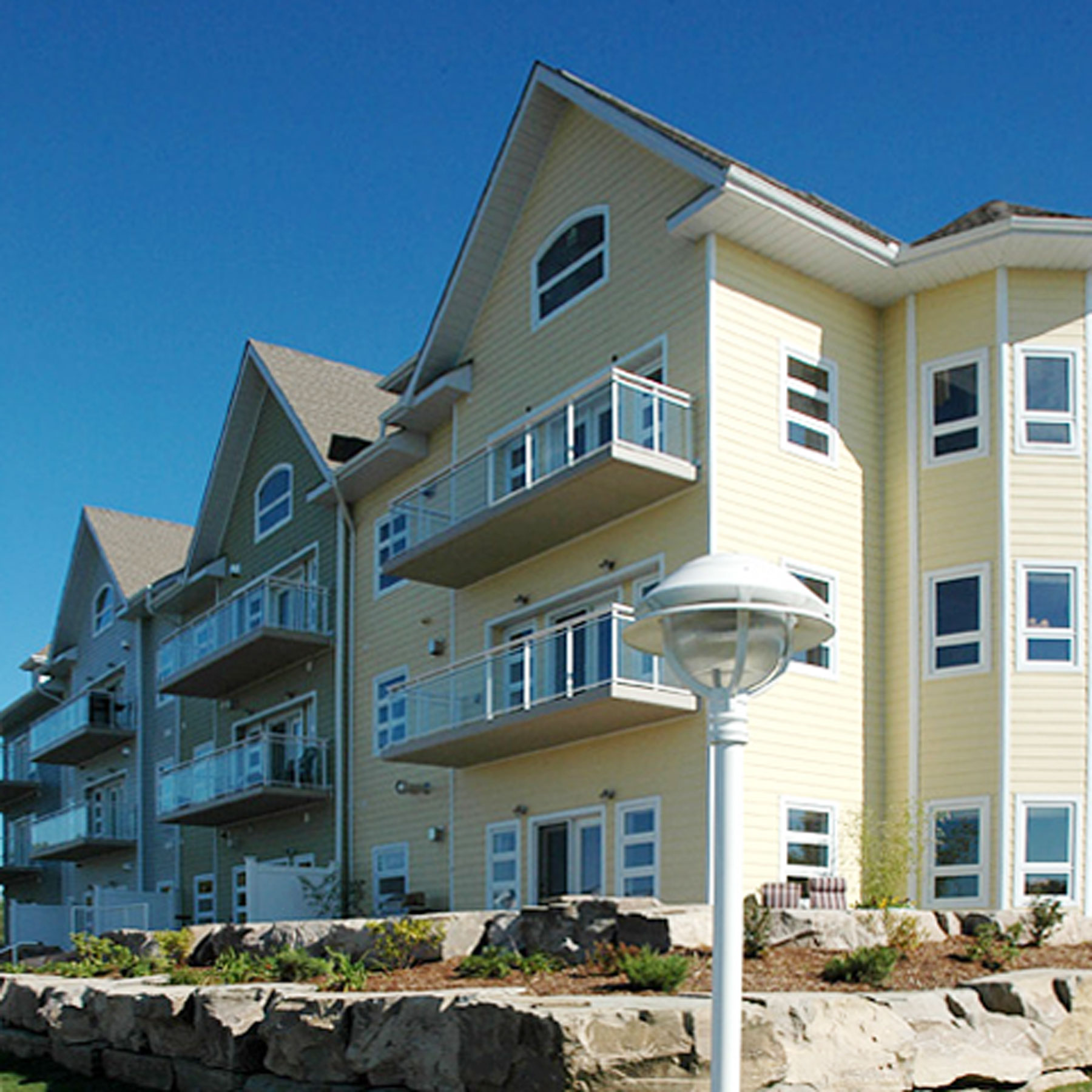 Mariner Village Strasman Architects Inc.