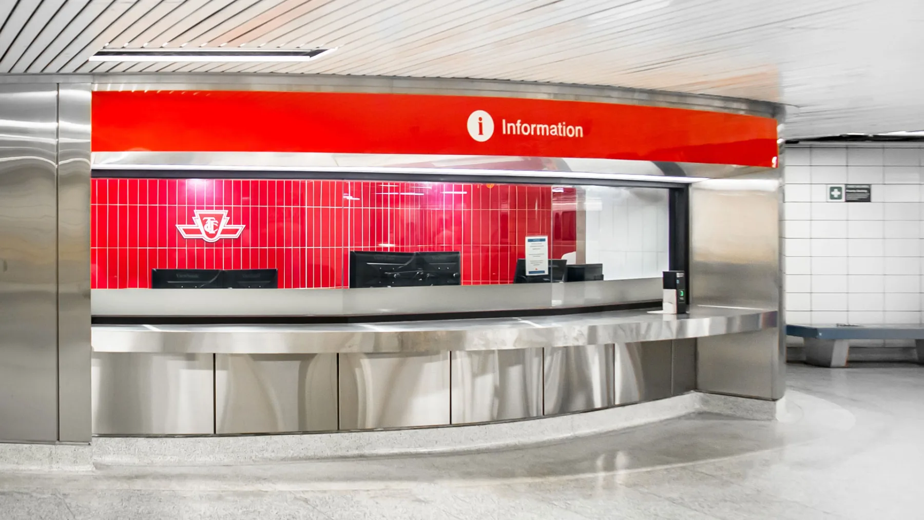 Exterior photo of the Kiosk inside the subway station